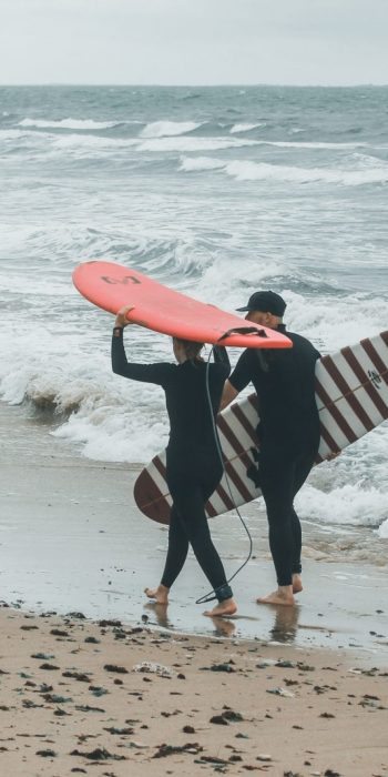 Surfeurs_sur_la_plage_40039